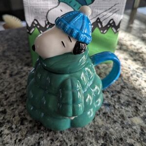 Peanuts Snoopy 16oz. Ceramic Mug with Lid Collectible